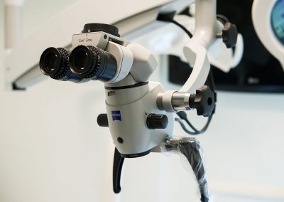 Microscopio operatorio per denstista a Caserta Dr. Antonio Barbato